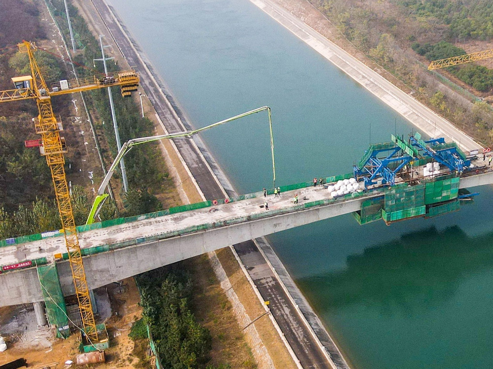 桥梁施工现场